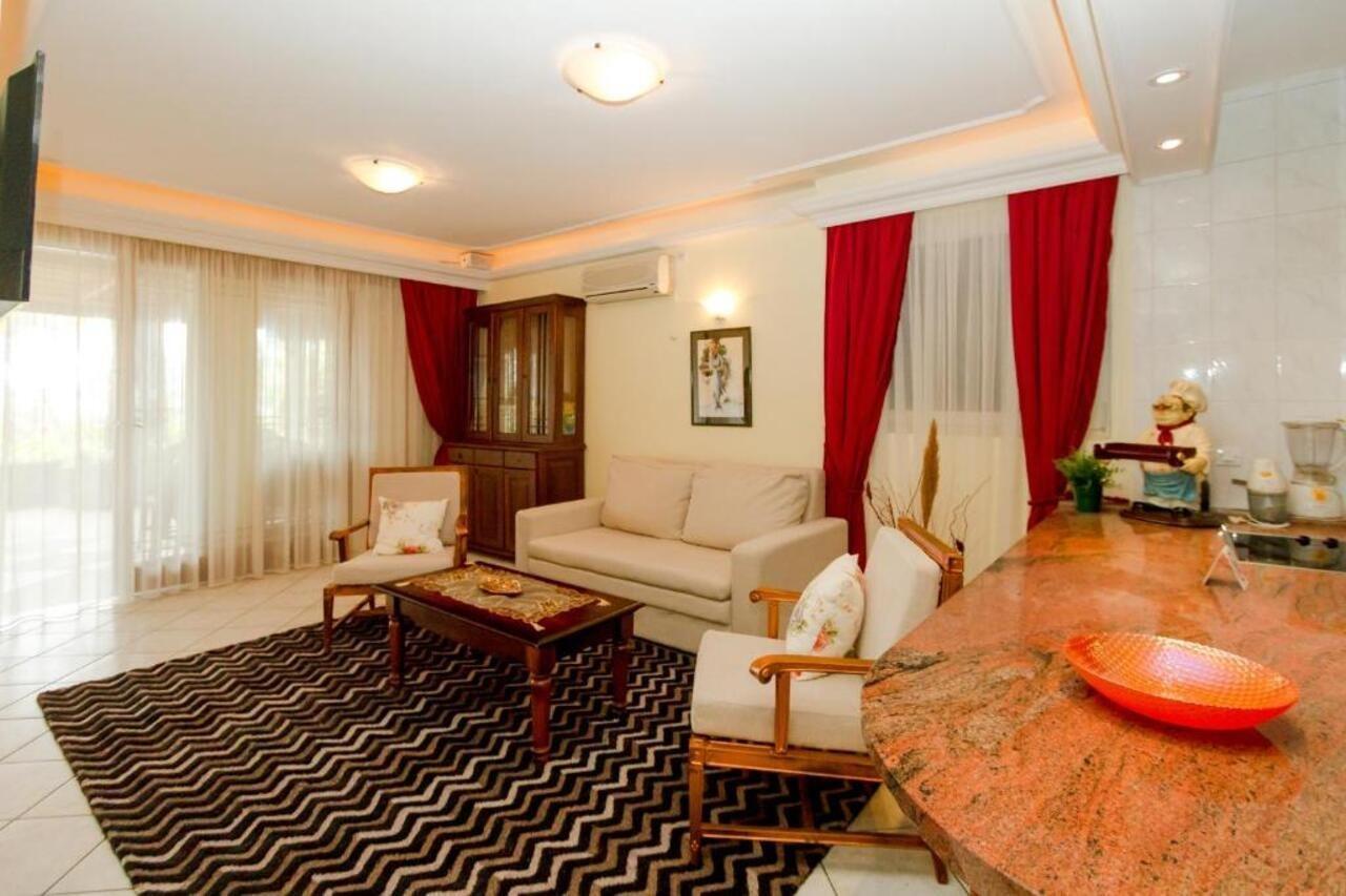 Milan'S Apartments スヴェティ・ステファン エクステリア 写真