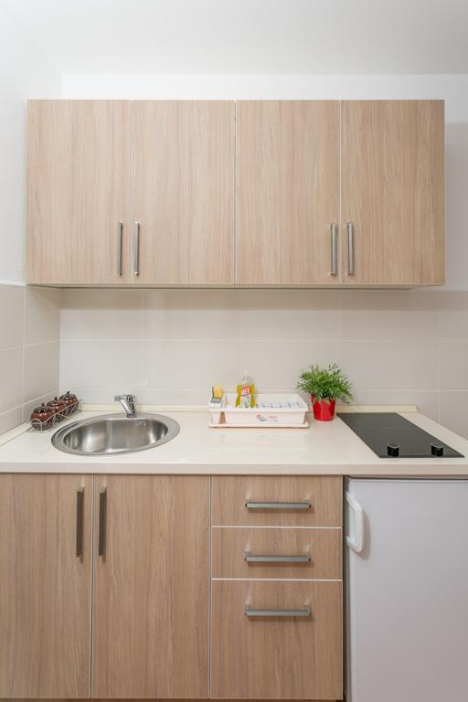 Milan'S Apartments スヴェティ・ステファン エクステリア 写真